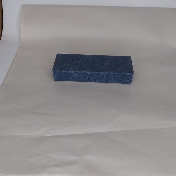 set of five blue white and gold chopstick rests in original box very pretty - Picture 2 of 15